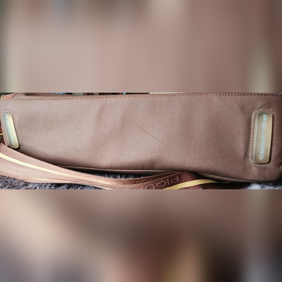 Piquadro fine leather Brown Laptop, business, messenger, bag. Rare find. - Picture 5 of 16